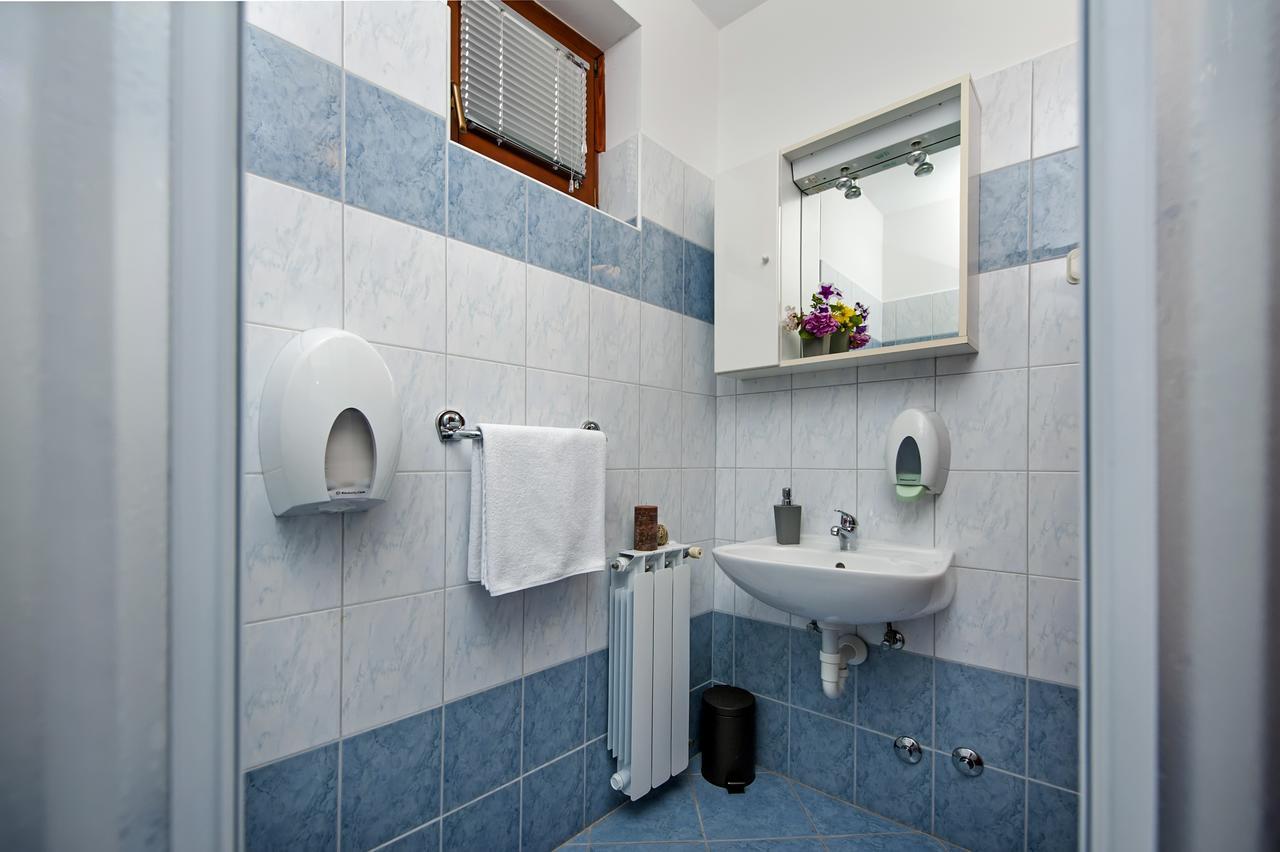 Ladonja Bb Rooms, Family Run Bed & Breakfast Rovinjsko Selo Ngoại thất bức ảnh