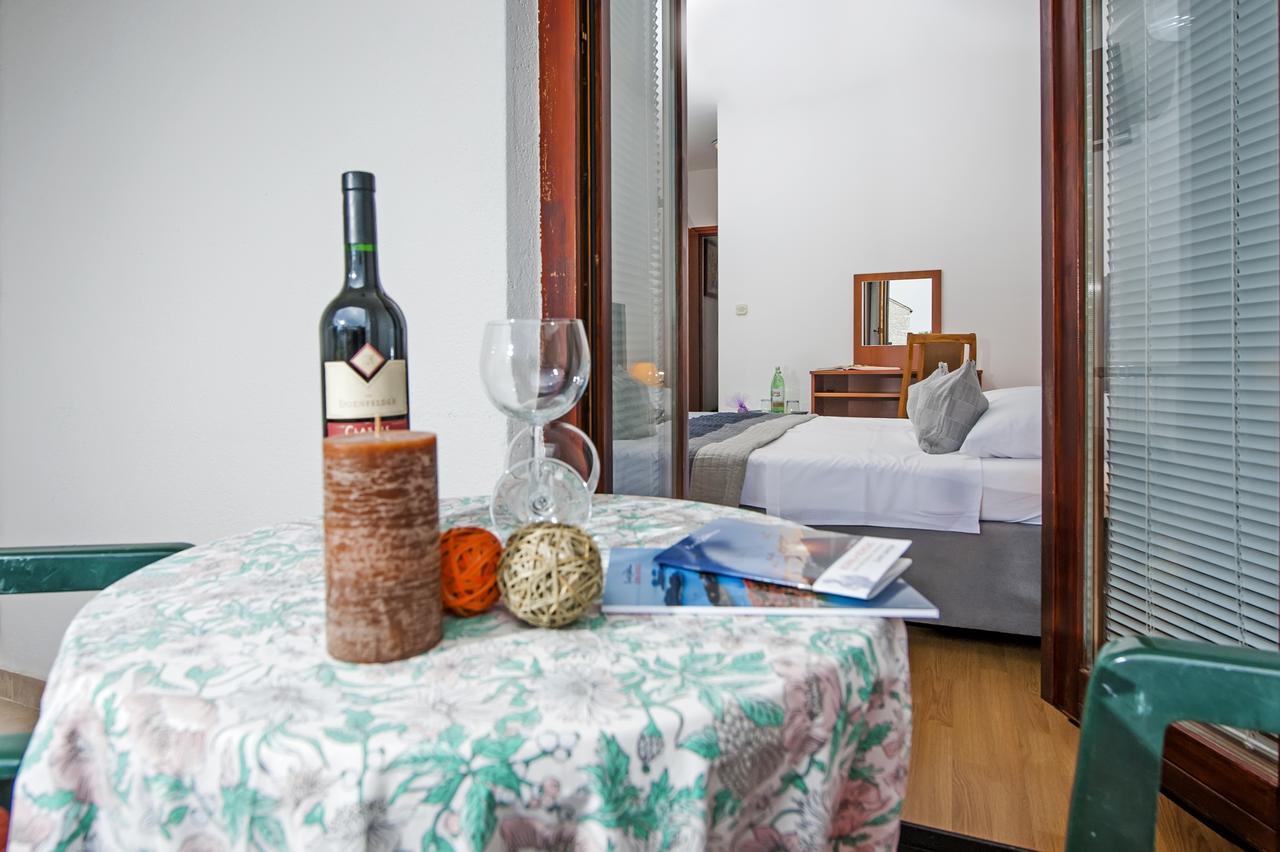 Ladonja Bb Rooms, Family Run Bed & Breakfast Rovinjsko Selo Ngoại thất bức ảnh